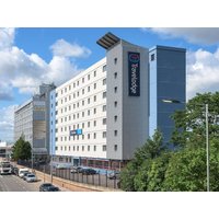 Köln Bonn - London - Travelodge London Wembley Hotel.