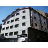 Düsseldorf - Andorra - Hotel Les 7 Claus.