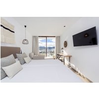 Hamburg - San Antonio de Portmany, Ibiza - Hotel Sa Clau by Mamb.