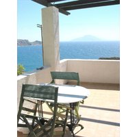 Hamburg - Karpathos - Hotel Finiki View.