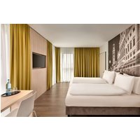 Hamburg - Augsburg - Super 8 by Wyndham Augsburg.