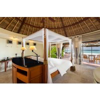 Frankfurt - Malediven, Indischer Ozean - Banyan Tree Vabbinfaru.