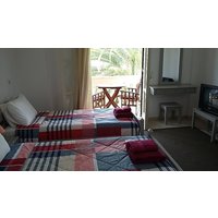 Berlin - Dassia, Korfu - Pierhouse Hotel in Gouvia.