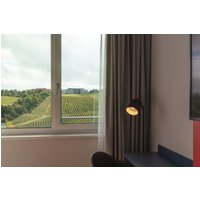 Berlin - Stuttgart - Holiday Inn - the niu, Form Stuttgart Feuer.