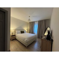 Düsseldorf - Edinburgh - The Abbey Residence.