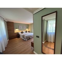 Stuttgart - Andorra - Yomo Imperial.