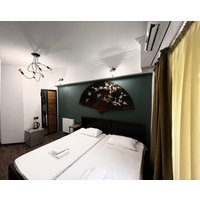 Hamburg - Tbilisi - Hotel Isaka.