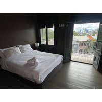 Düsseldorf - Sydney - Glengarry Castle Hotel.