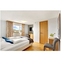 Berlin - Keflavik - Eldey Airport Hotel.