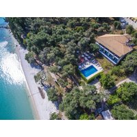 Berlin - Paxos - Amfitriti Hotel & Studios.