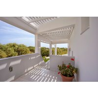 Hamburg - Órmos Athiniós - Sunrise Studios In Perissa.