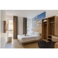 Düsseldorf - Comer See, Italien - B&B HOTEL Como Baradello.