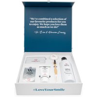 Spotlight Oral Teeth Whitening Giftset
Spotlight Oral Teeth Whitening Giftset