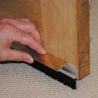 Stormguard Consealed Fixings Brush Door Bottom Strip Draught Excluder - Gold Effect - 838mm
Stormguard Consealed Fixings Brush Door Bottom Strip Draught Excluder - Gold Effect - 838mm