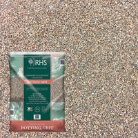 RHS Horticultural Potting Grit Large Pack - 20kg
RHS Horticultural Potting Grit Large Pack - 20kg