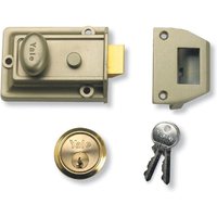 Yale 77 Traditional Nightlatch 60mm - Green
Yale 77 Traditional Nightlatch 60mm - Green