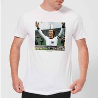Shoot! Beckenbauer Celebration Men's T-Shirt - White - XS - White
Shoot! Beckenbauer Celebration Men's T-Shirt - White - XS - White