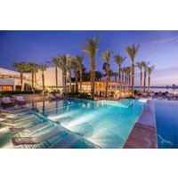 Hilton Luxor.