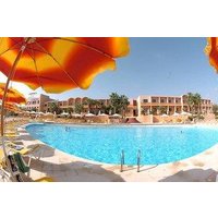 Comino Hotel & Bungalows.