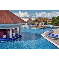 Memories Flamenco Beach Resort.