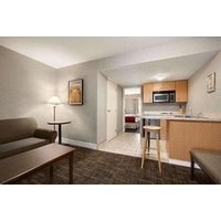 Days Inn & Suites by Wyndham Revelstoke.