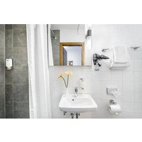 Signature Hotel Astoria.