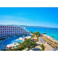 Grand Decameron Cornwall Beach, A Trademark All-Inclusive Resort.