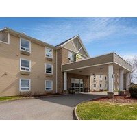 Super 8 by Wyndham Sainte Agathe Des Monts.