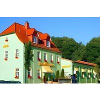 Am Schloß.