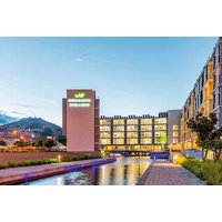 Aha Harbour Bridge Hotel & Suites.