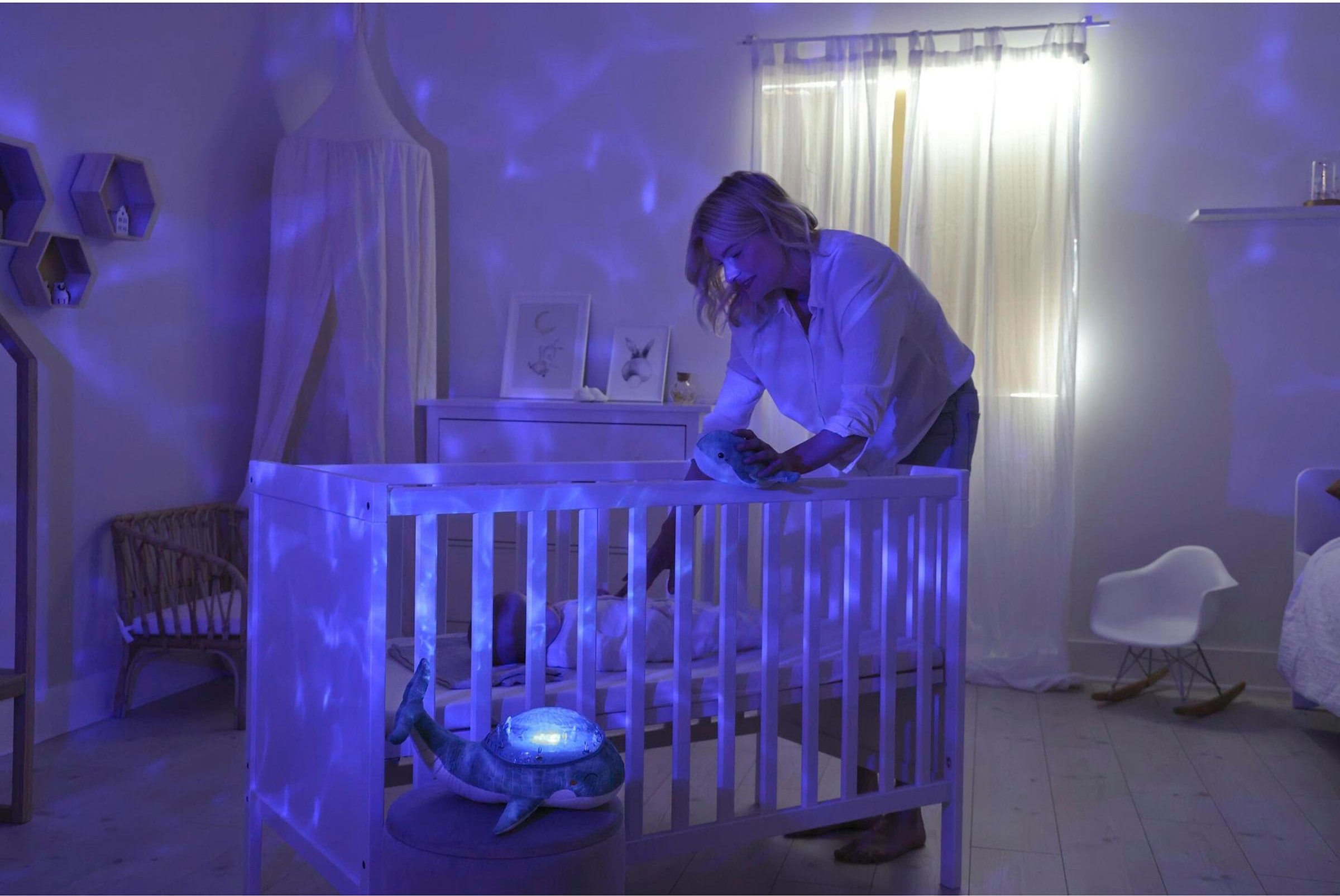 Cloud B Nachtlicht Projektor Tranquil Whale Family