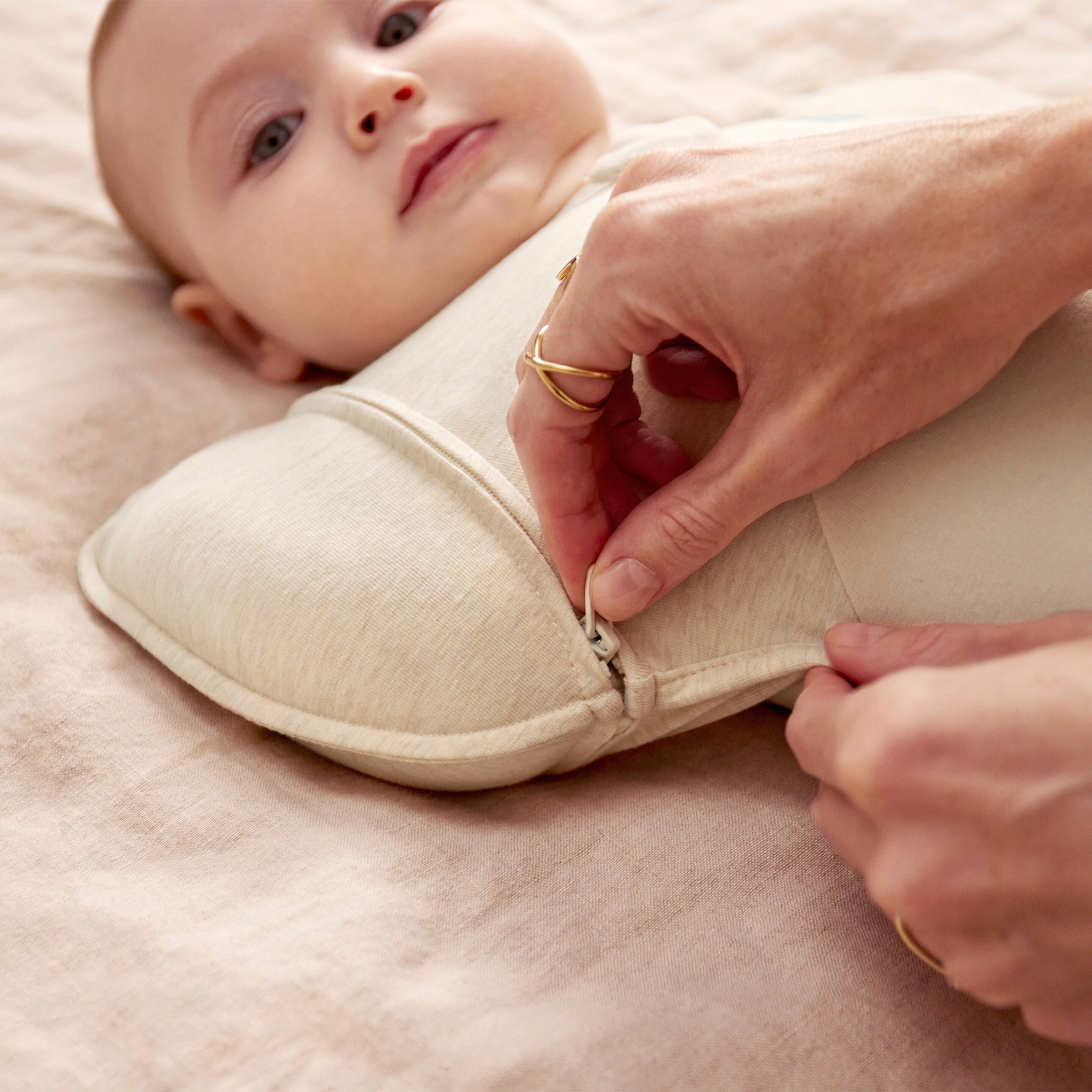 Love To Dream Übergangspucksack Swaddle Up™ 1.5 TOG