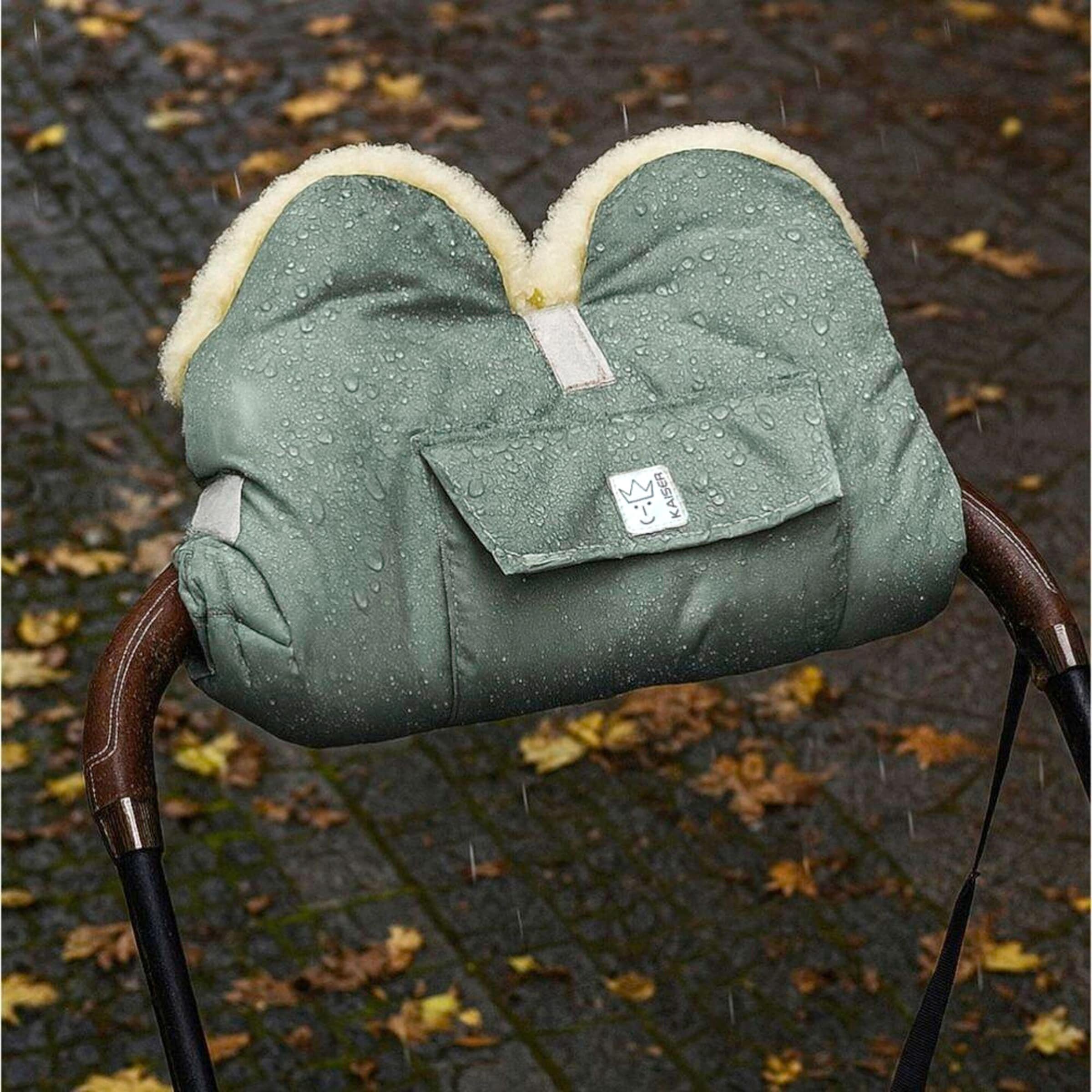 Kaiser Lammfell-Handwärmer BIG gruen