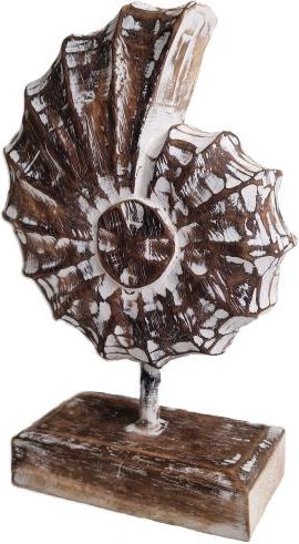 Schneckenmuschel auf Sockel