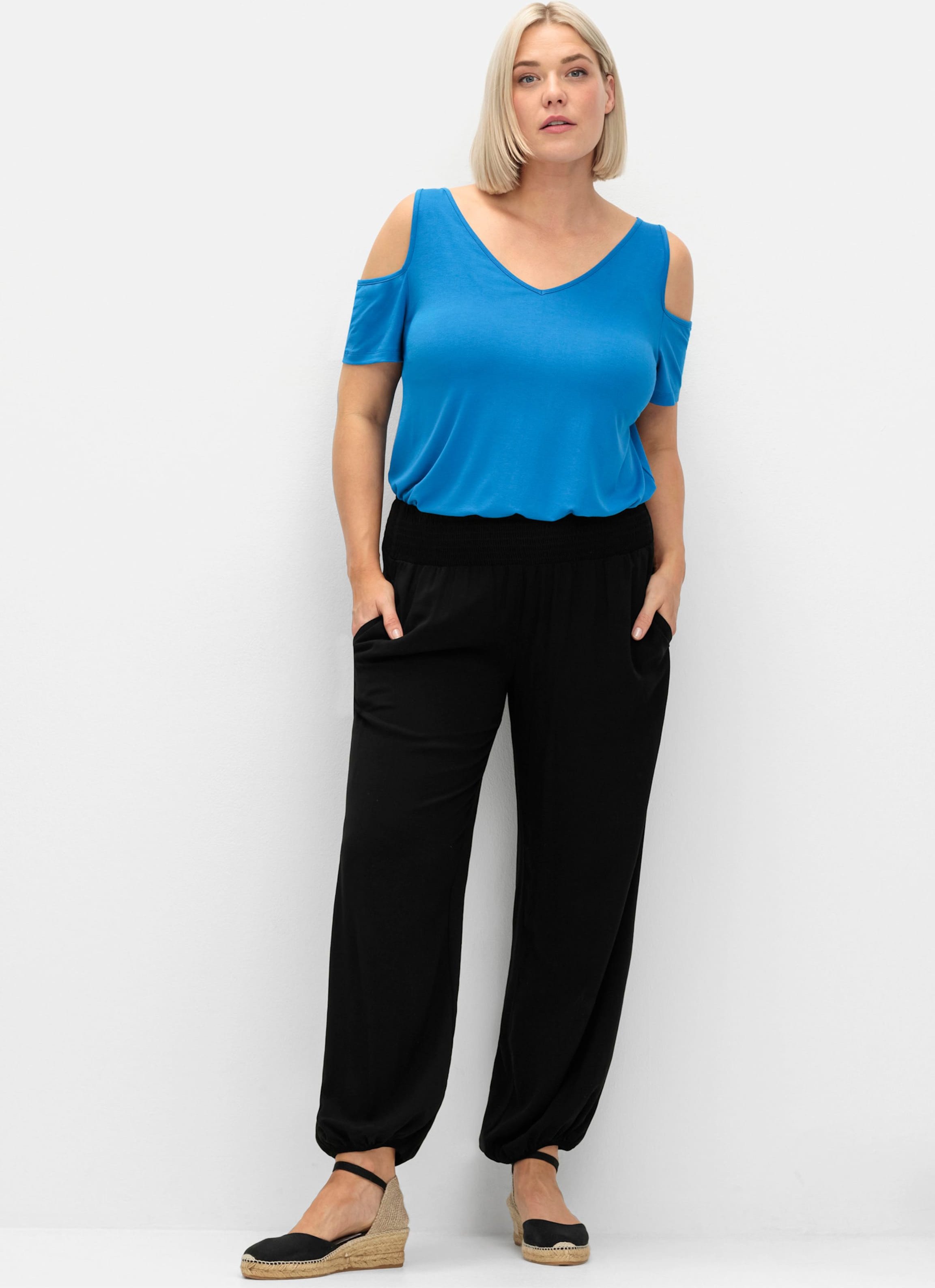 Sheego V-Shirt im Off-Shoulder-Look