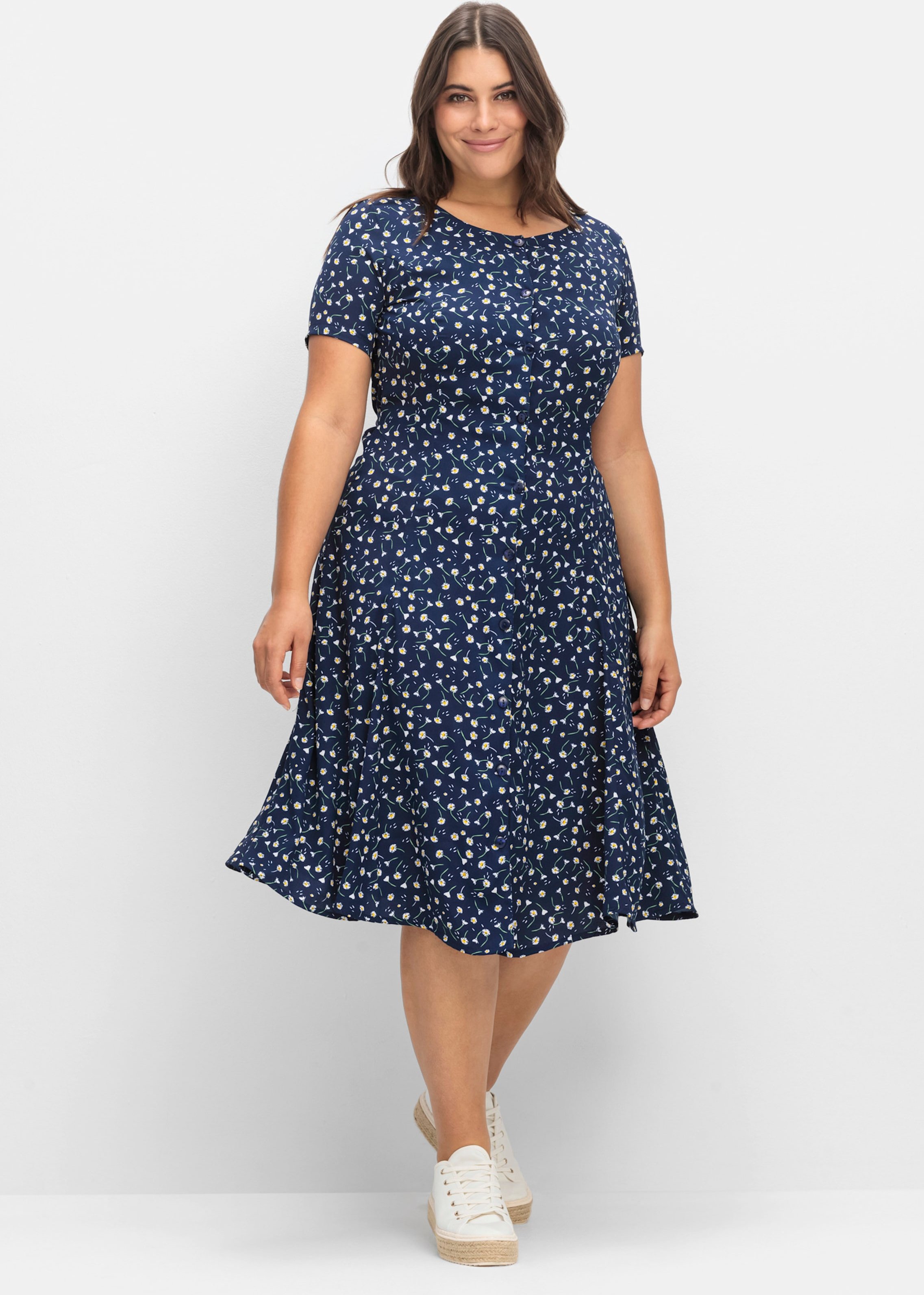 Sheego Sommerkleid mit Bindebändern, figurumspielend