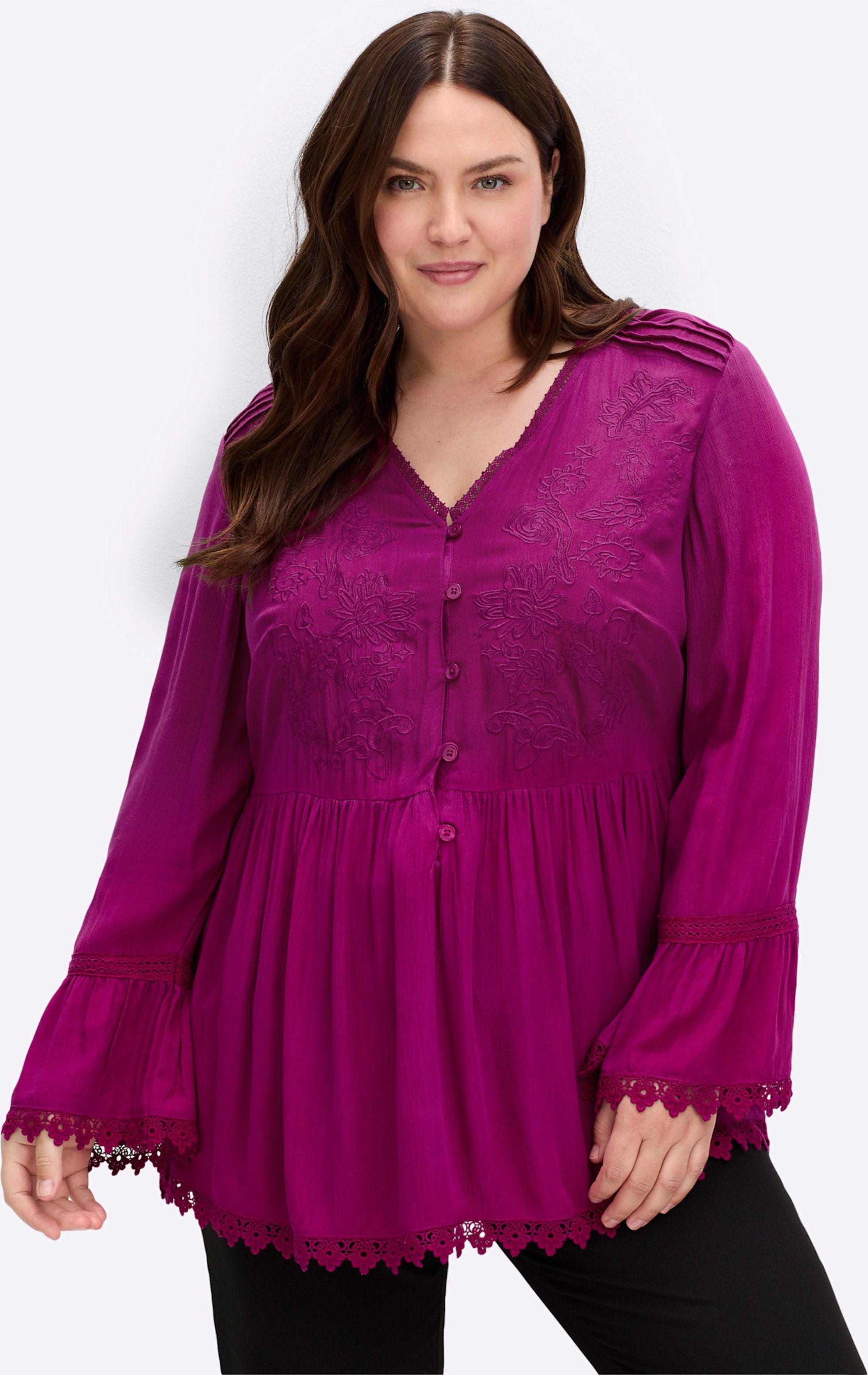 Sheego Tunika mit Stickereien und Spitze