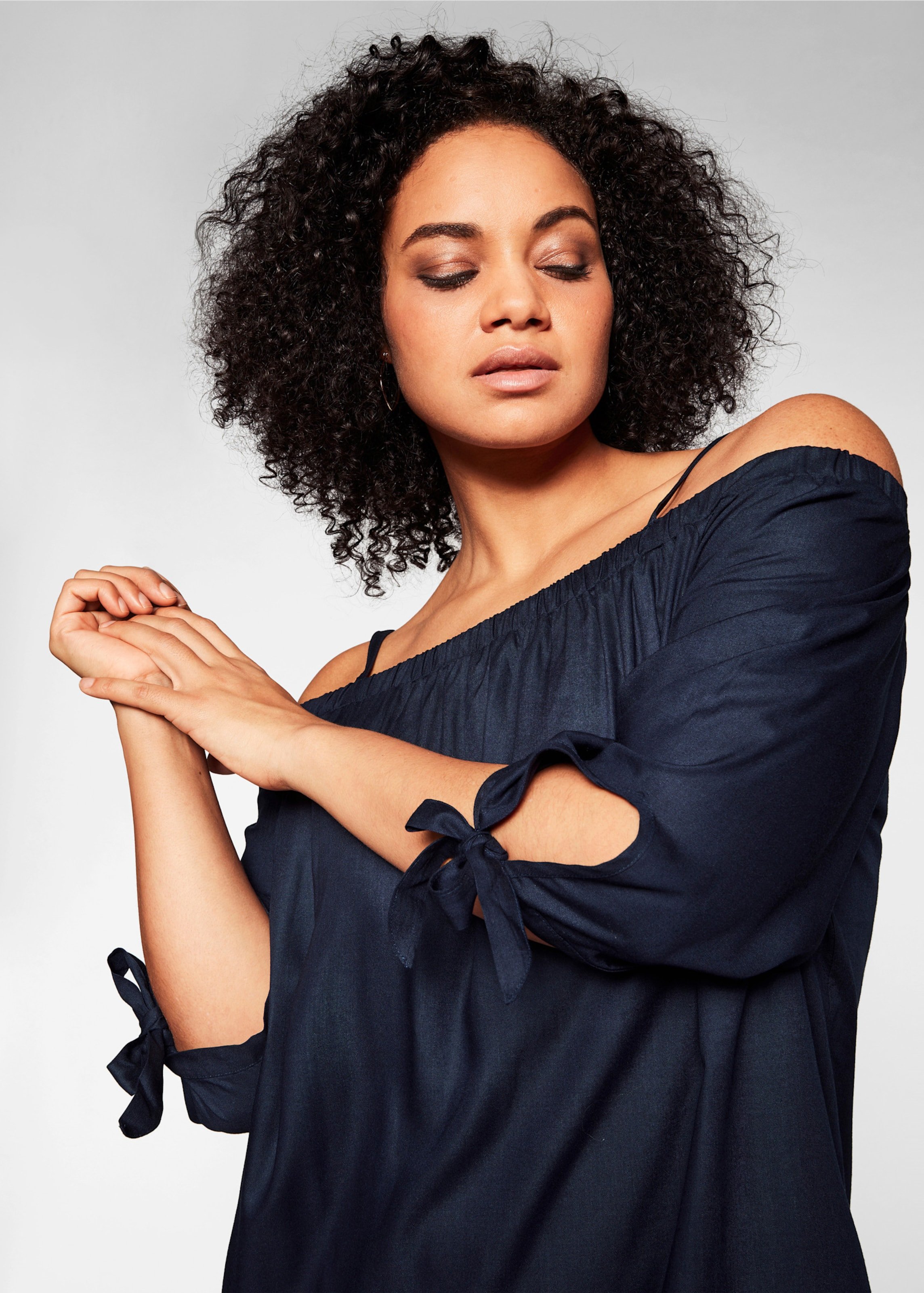 Sheego Strandkleid im Carmen-Look