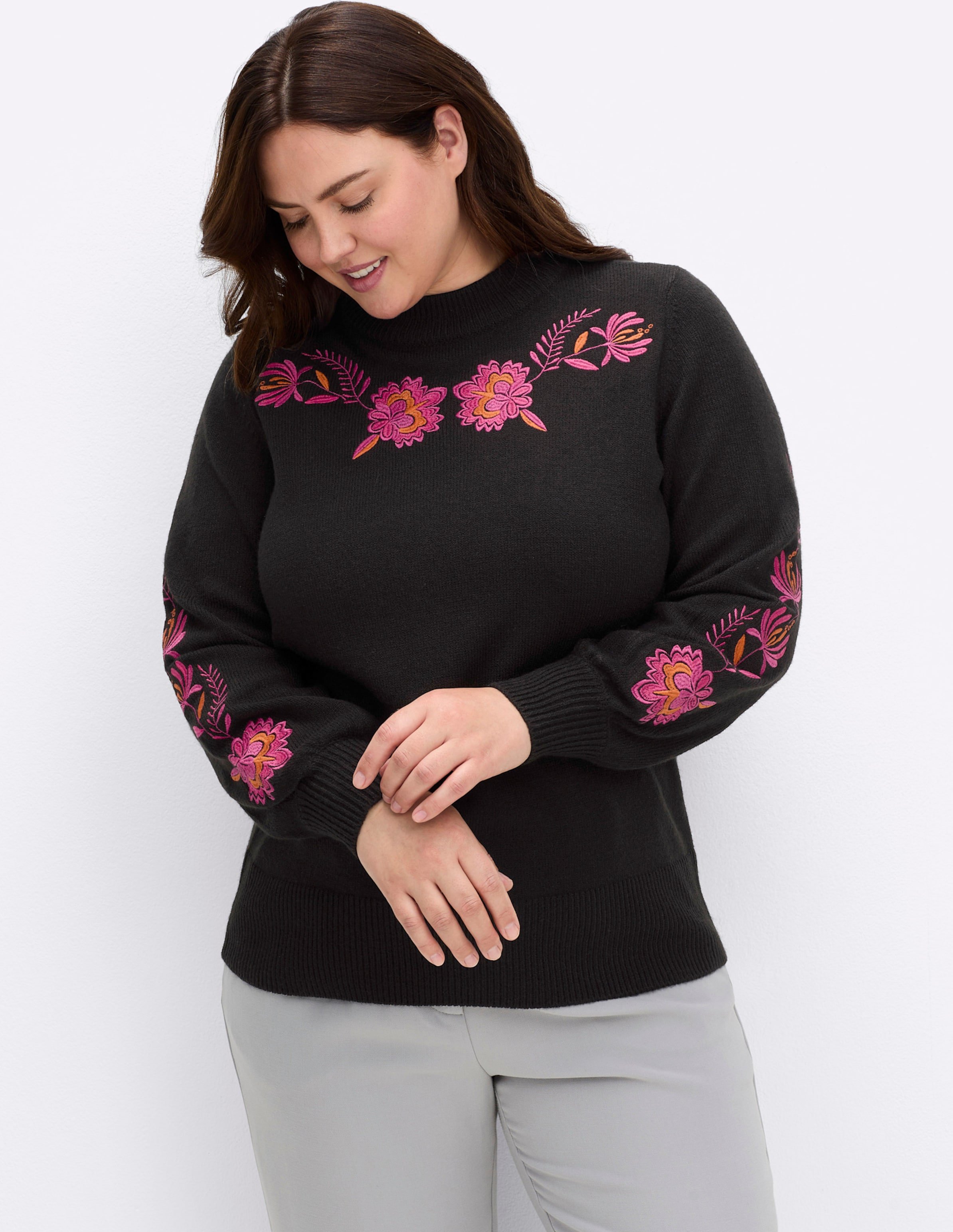 Sheego Pullover mit floralen Stickereien an Ärmeln und Kragen