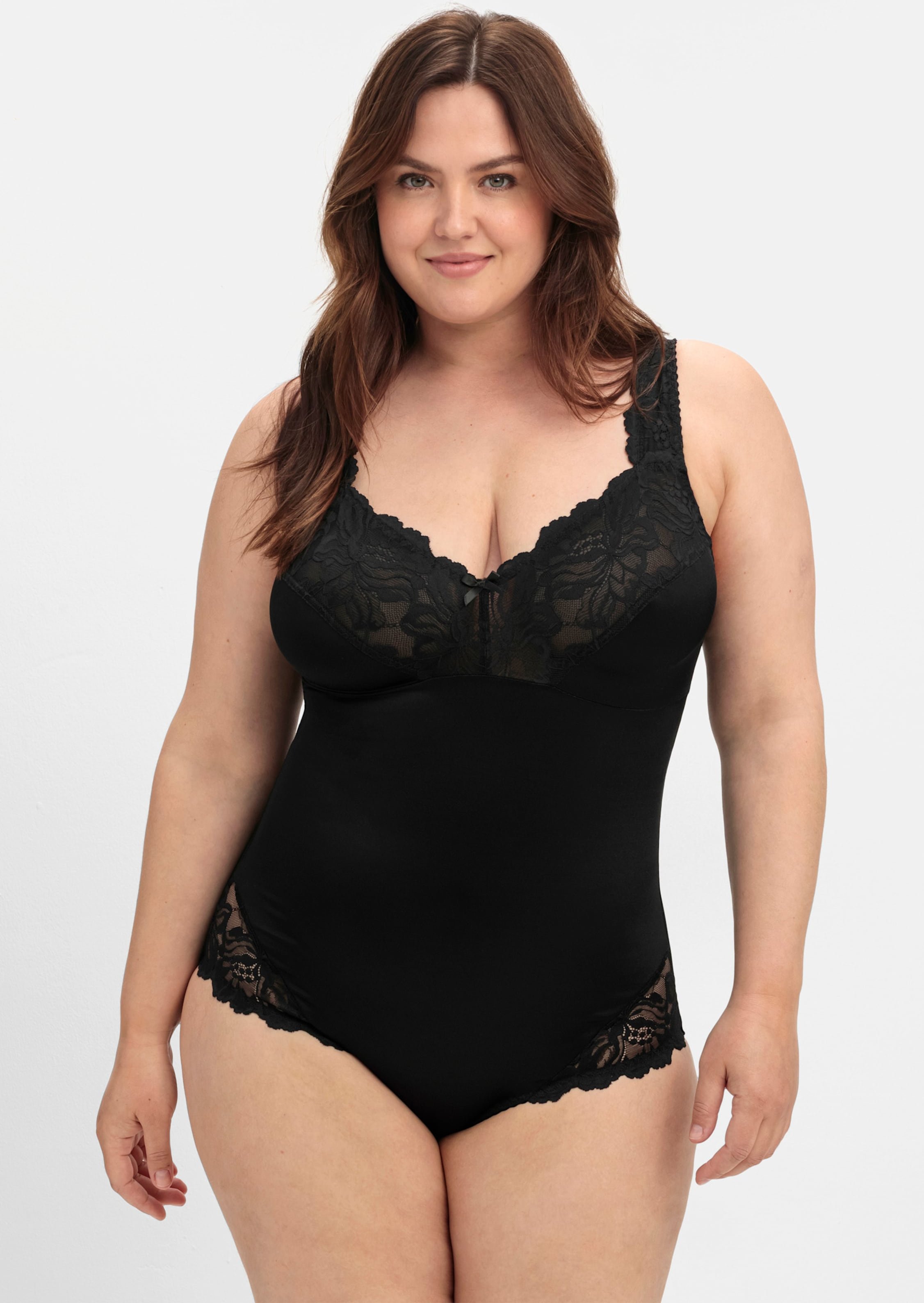 Sheego Body mit gepolsterten Trägern