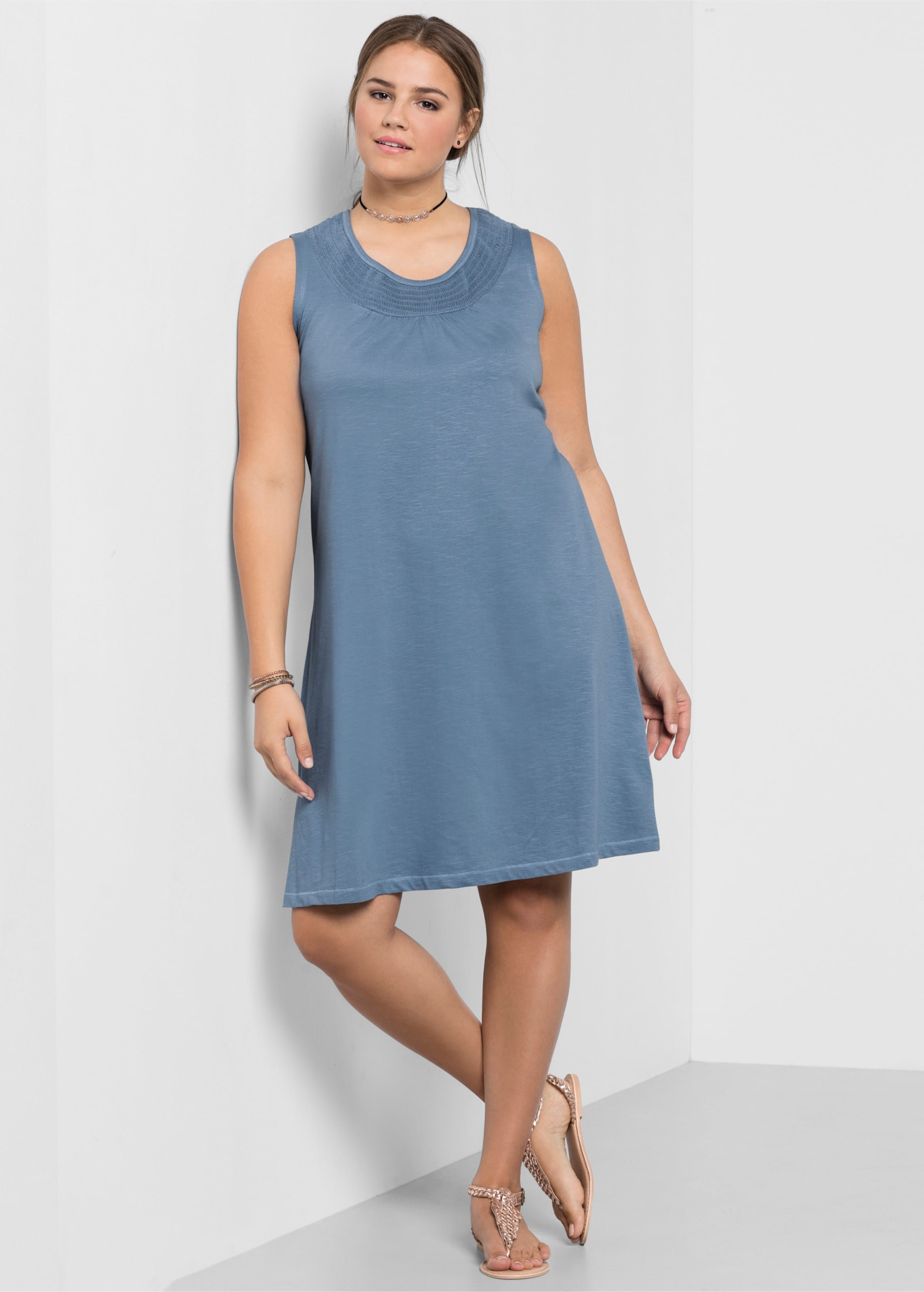 Sheego Jerseykleid in weiter A-Linie, ärmellos