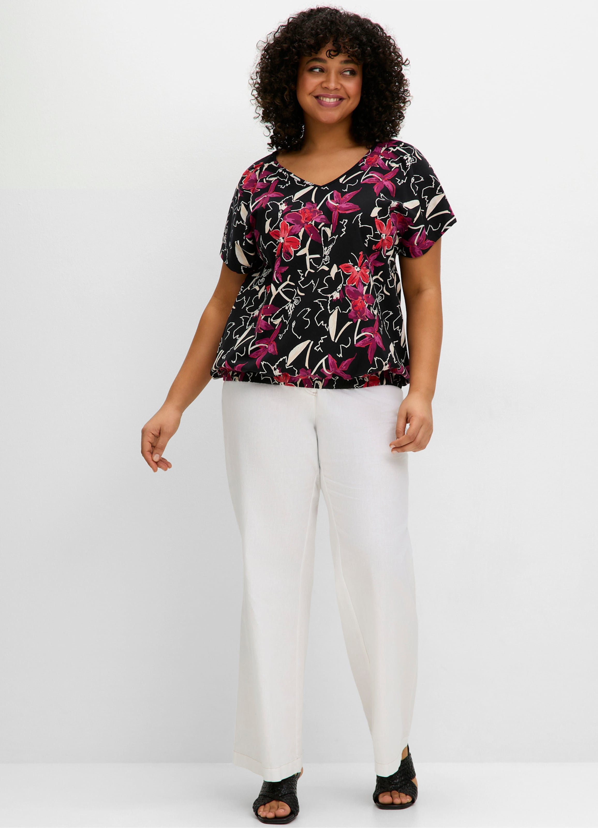 Thumbnail - Sheego V-Shirt mit geschlitzten Ärmeln