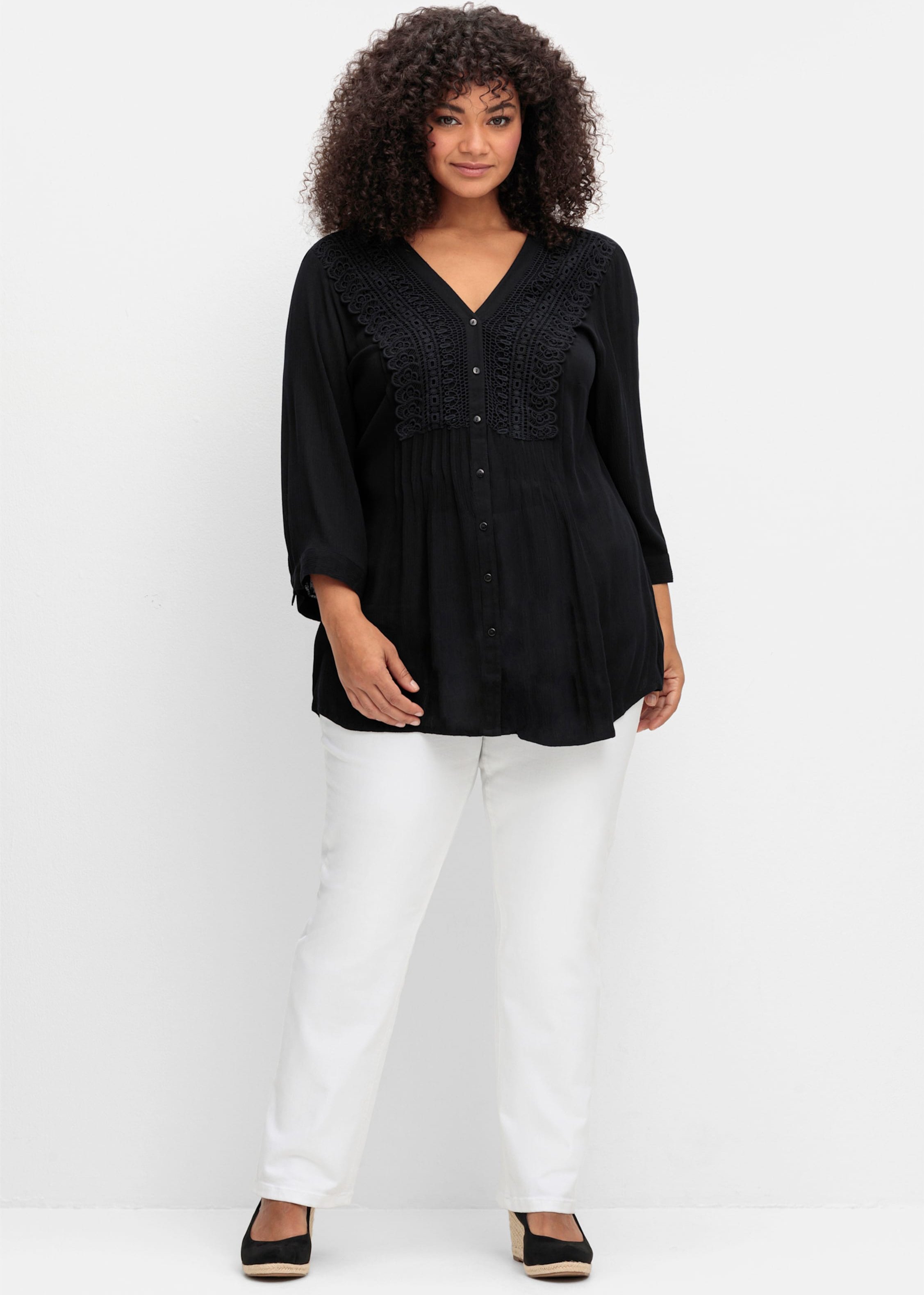 Sheego Crêpebluse mit Biesen und Häkelspitze