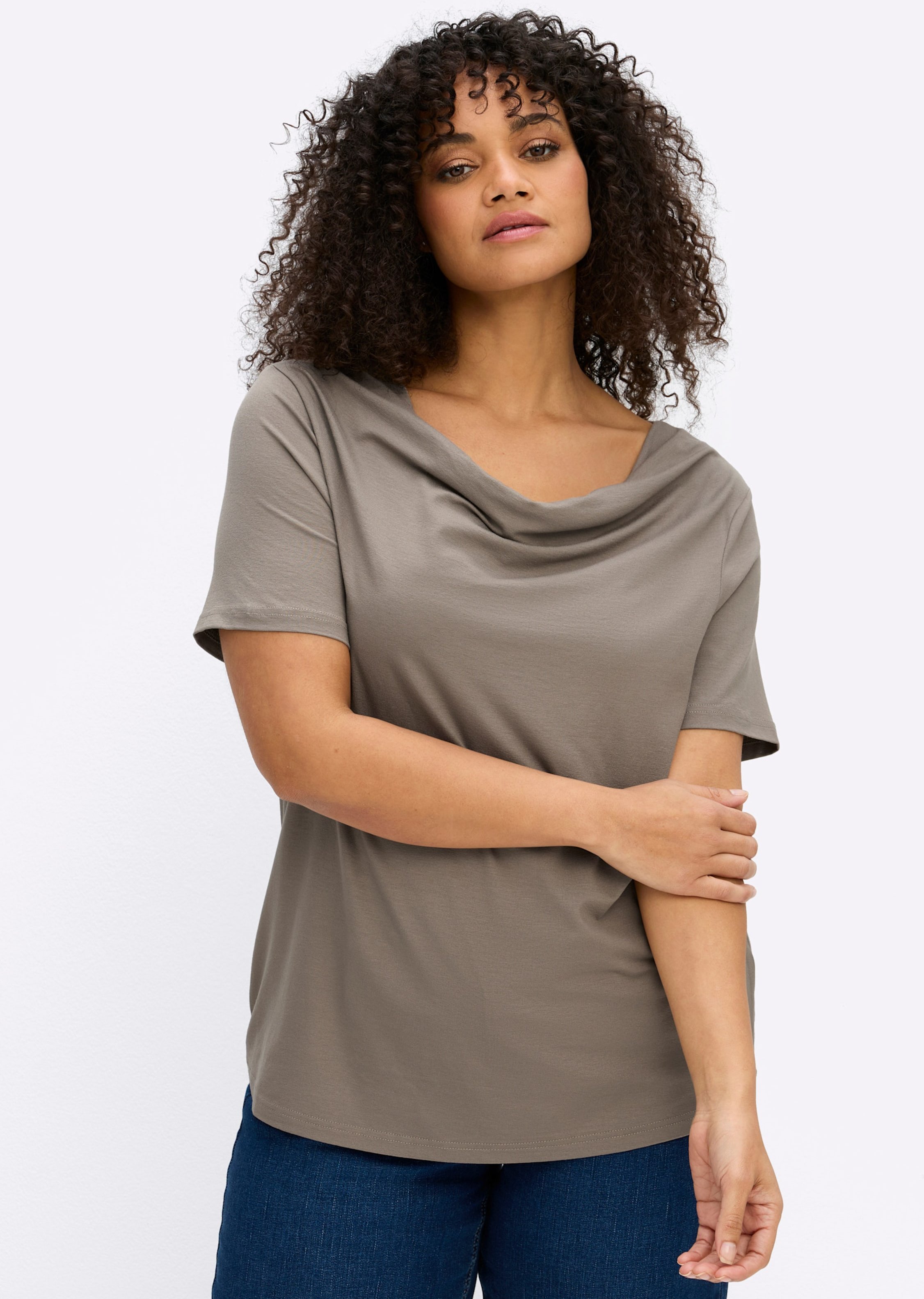 Sheego Wasserfallshirt mit kurzen Ärmeln