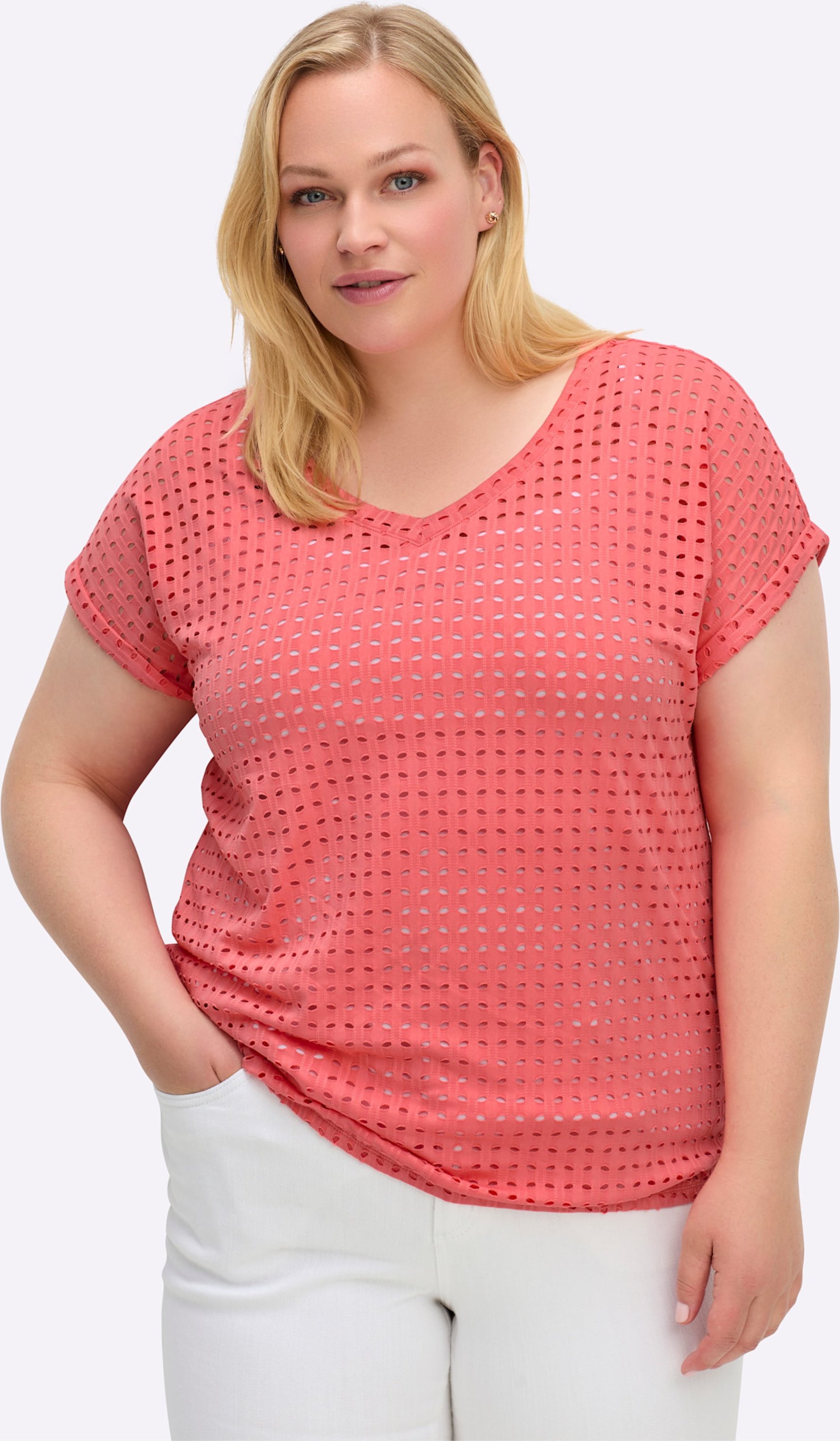 Sheego Kurzarmshirt mit Lochmuster