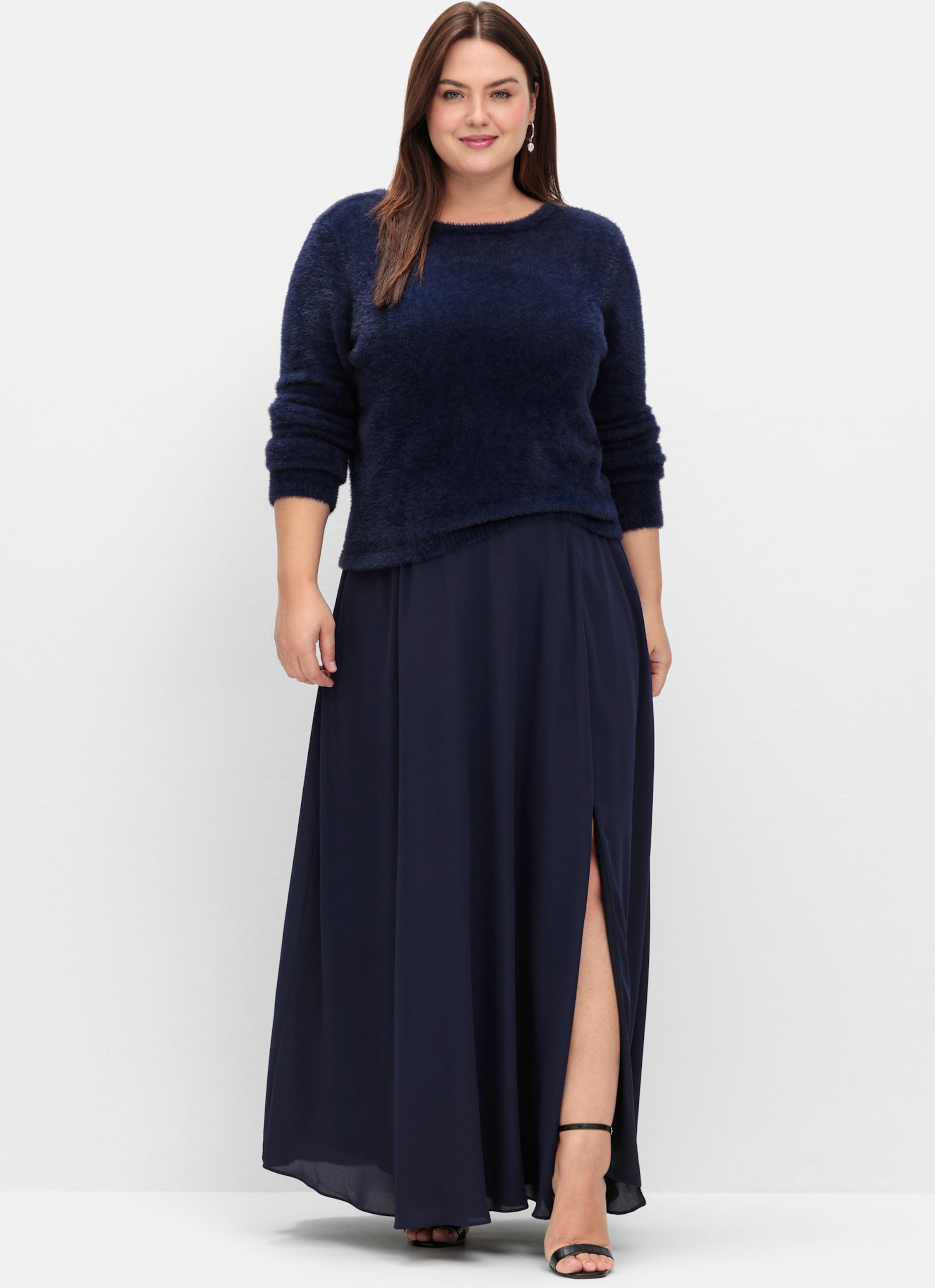 Sheego Pullover mit tiefem V-Ausschnitt hinten