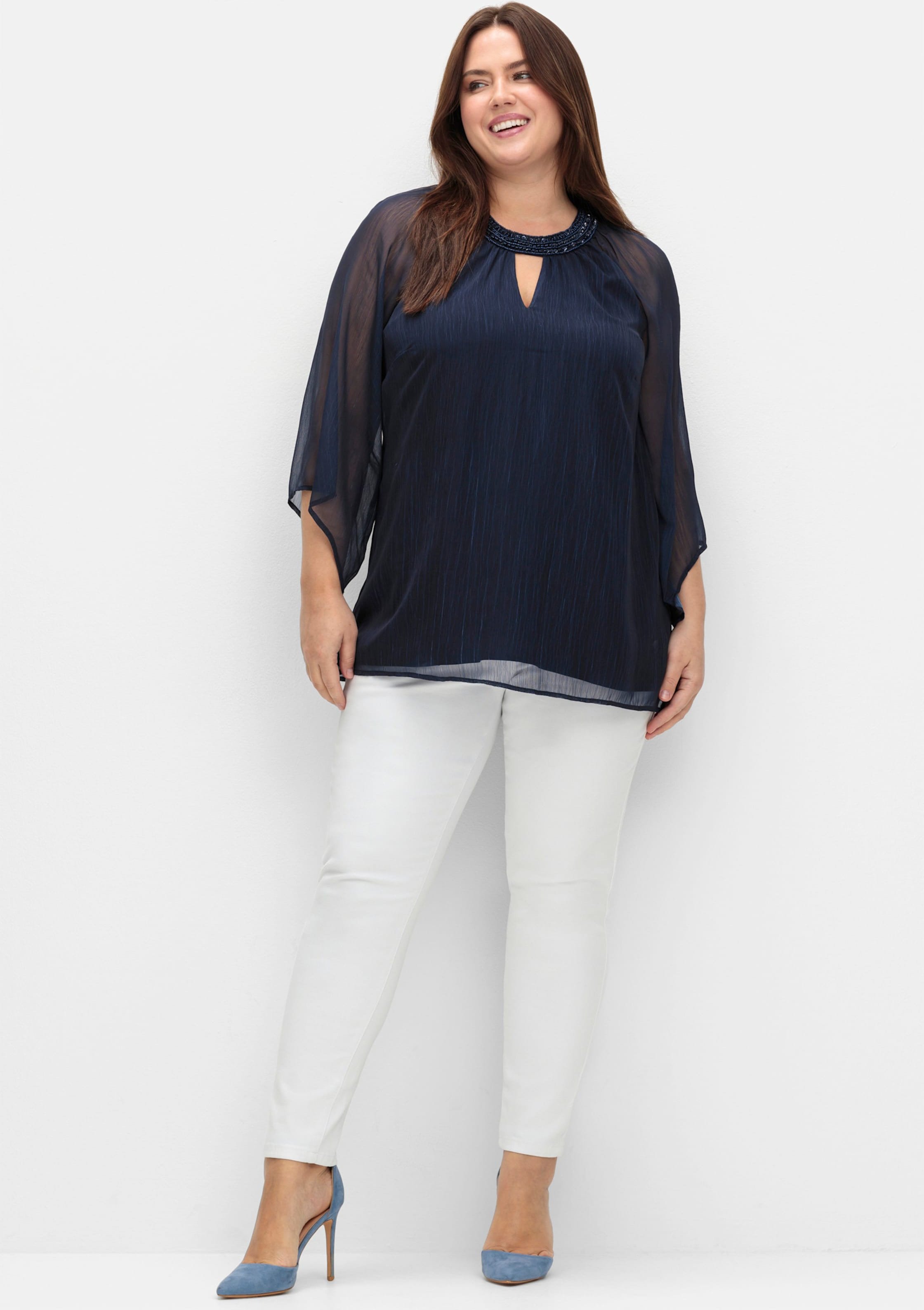 Sheego Tunika mit Schmuckausschnitt