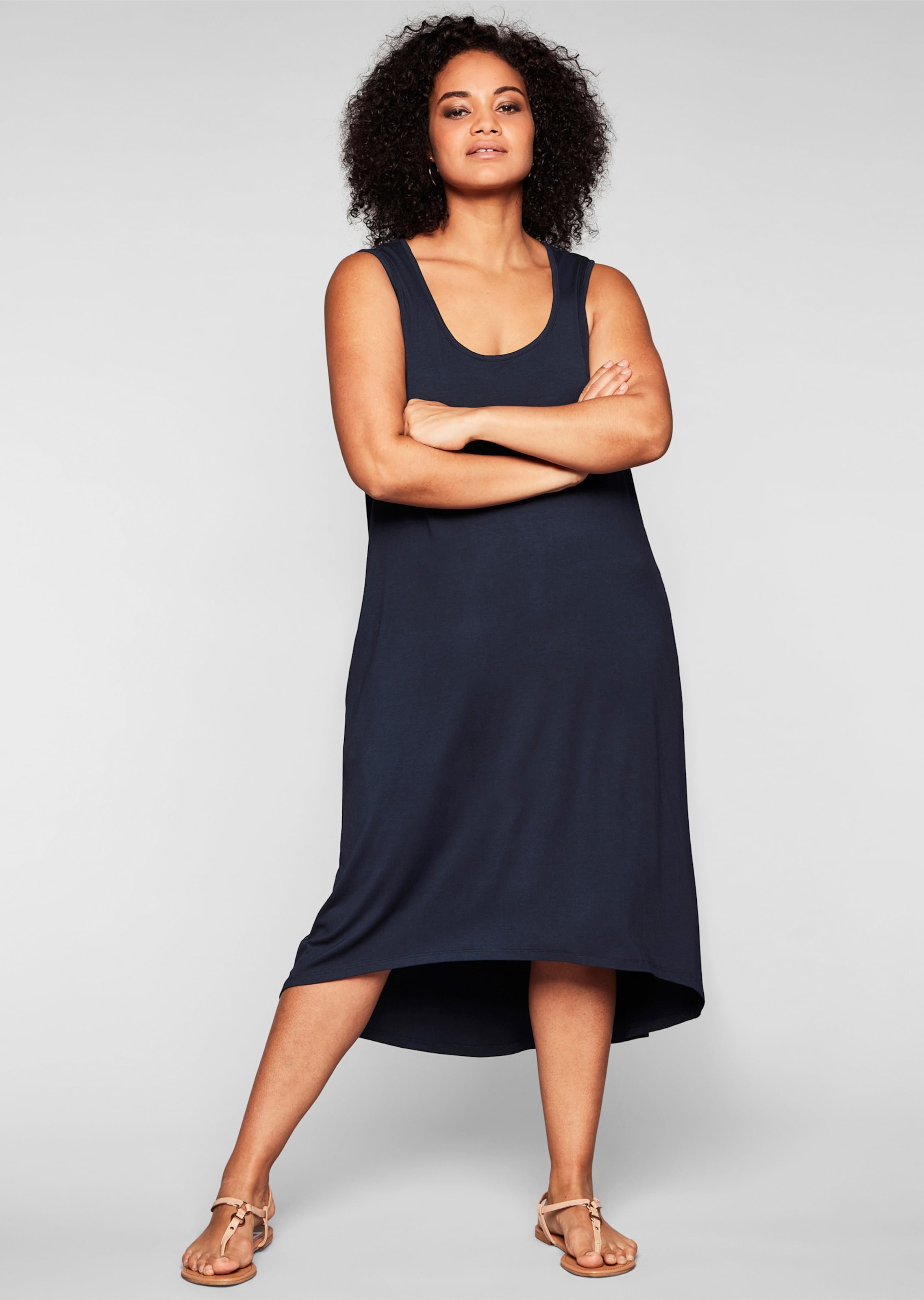 Sheego Strandkleid mit Vokuhila-Saum