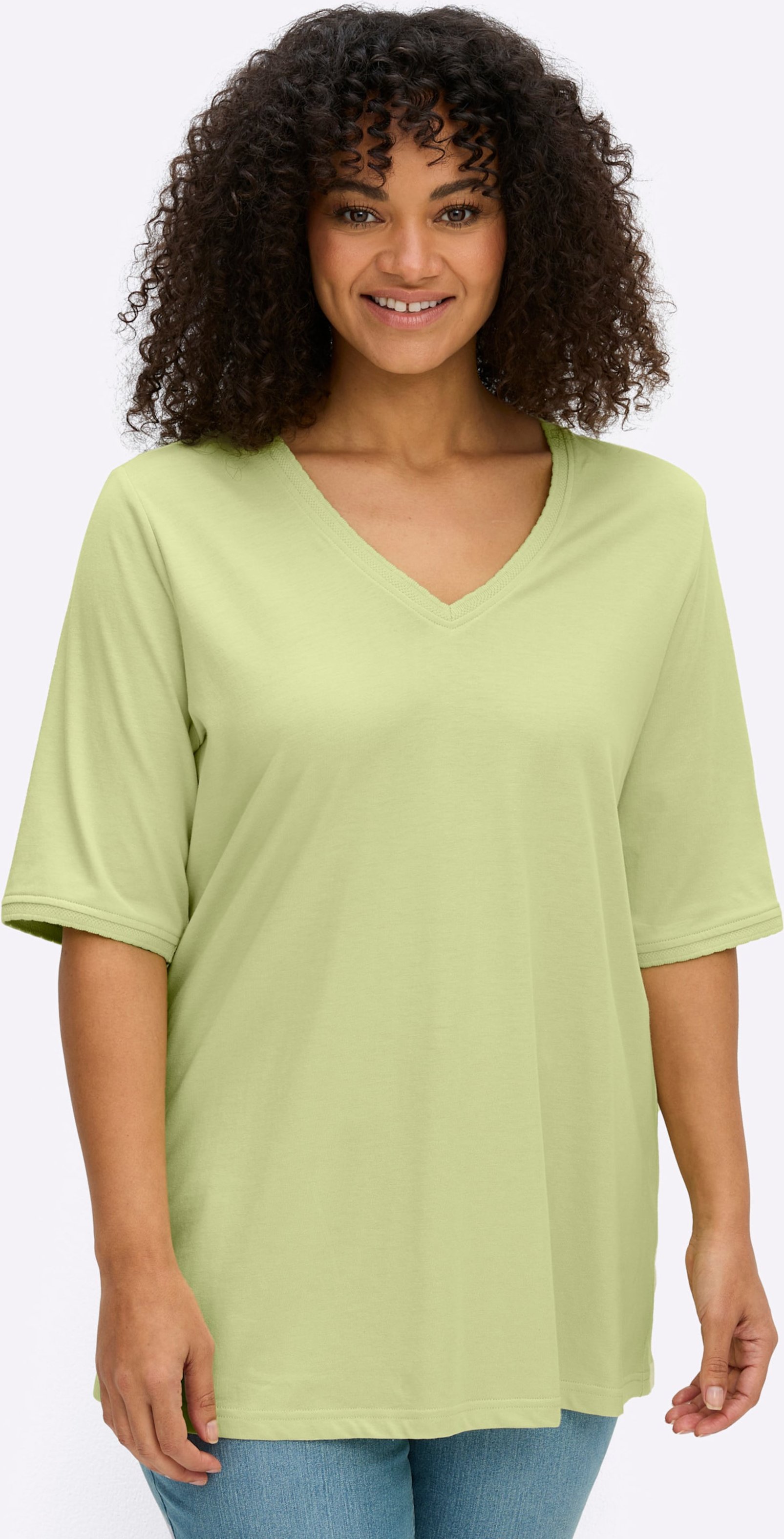 Sheego V-Shirt mit Ajourband an Ausschnitt und Ärmeln