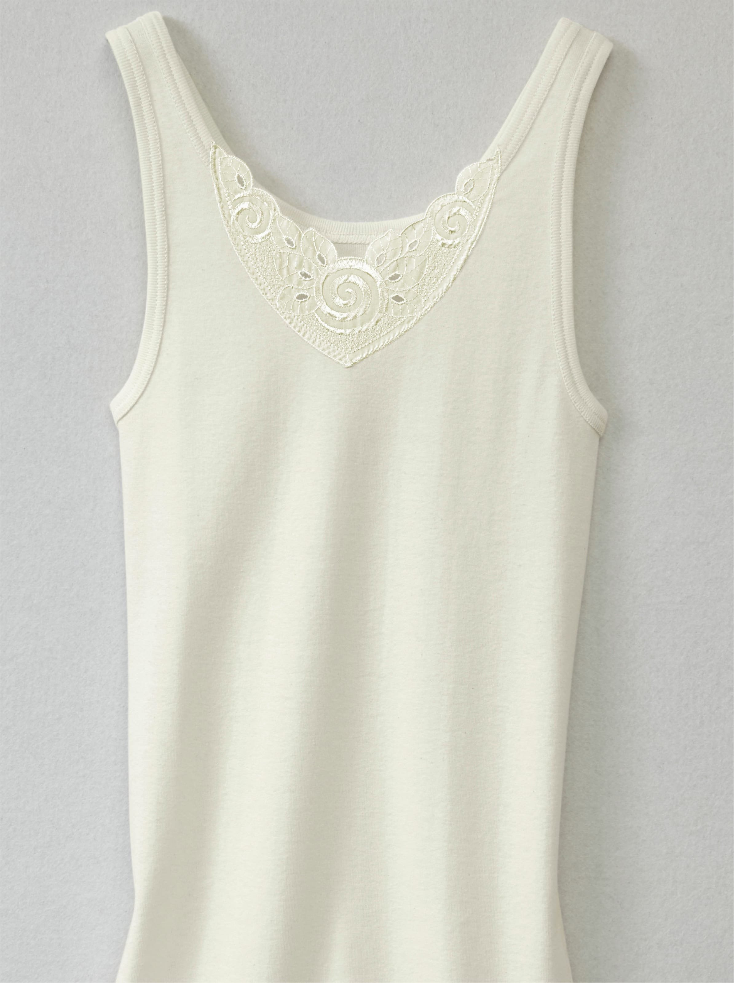 Sheego Achselhemd mit verschiedenen Spitzen-Motiven